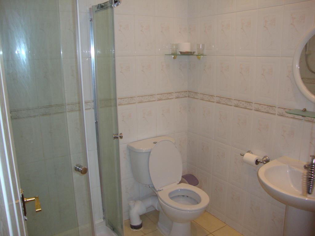 Lakeland Guest House Pembroke Dock Room photo